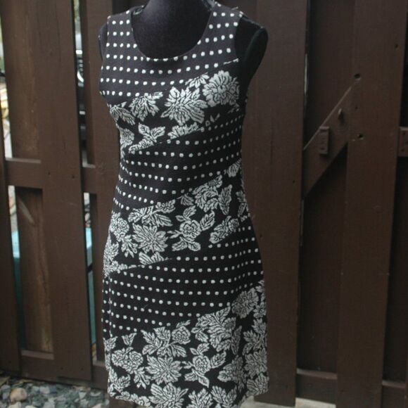 Anthropologie Dresses & Skirts - Anthropologie S Mauve B&W Floral Polka Dot Sweater Dress NEW